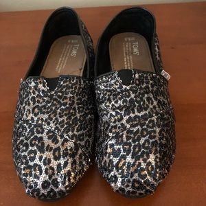 TOMS Sequin Leopard Print Size 6 1/2